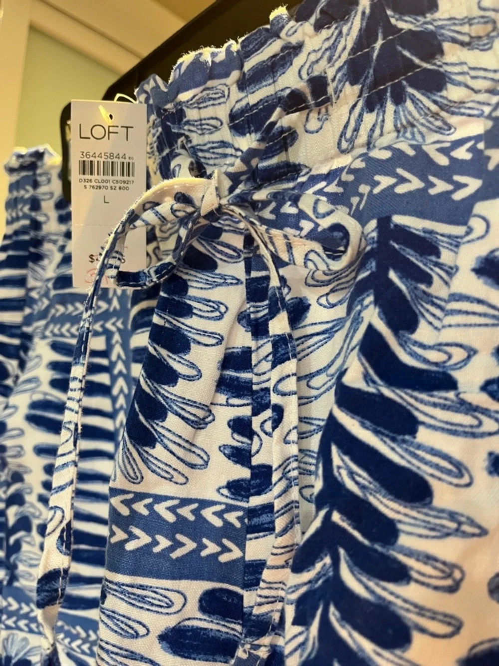 LOFT Navy and White Printed Pull-On Shorts - Picture 4 of 5